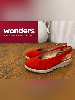Wonders Red Suede Slingback Flats – EU 38
